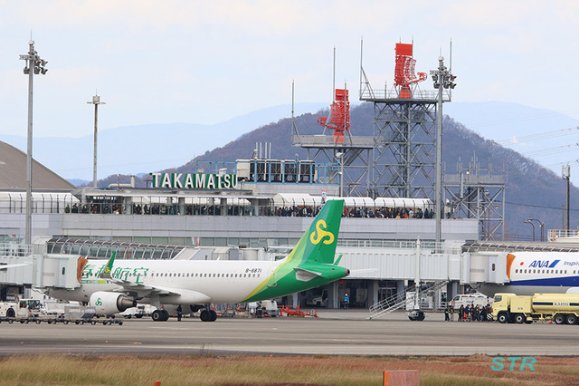 高松空港まつりで航空自衛隊KC-767飛来