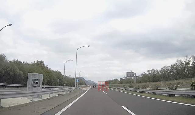 高松自動車道 上り車線 善通寺インターチェンジに半固定式オービスの拠点を設置